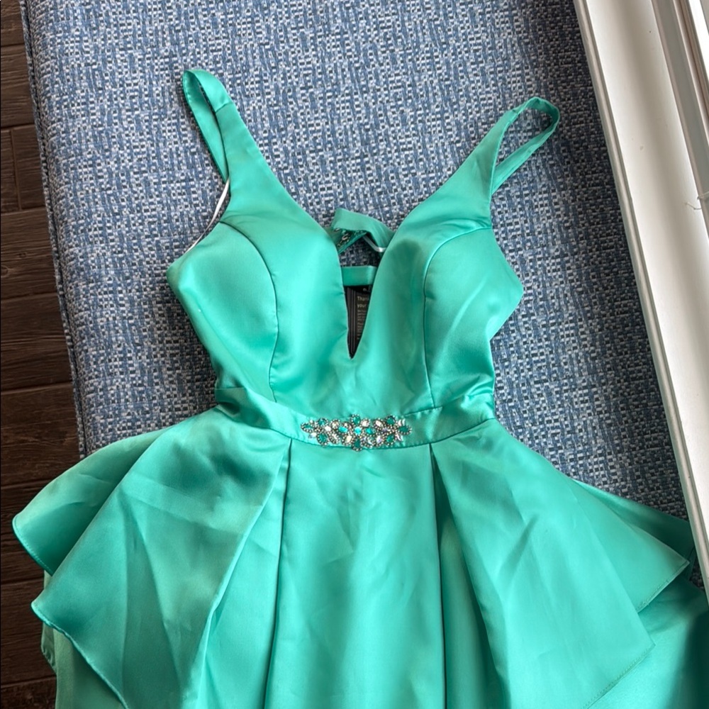 Mint Green Fit and Flare Dress with Plunge Neckline for Prom